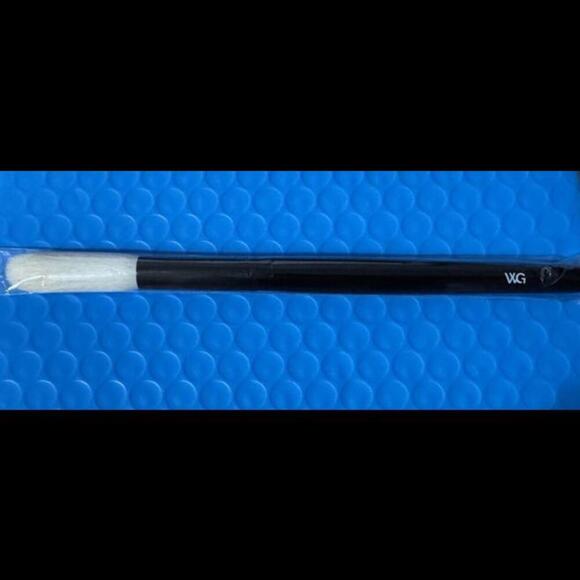 WAYNE GOSS The First Edition F5 Long Blusher Highlighter Brush New In Packaging - Picture 2 of 6